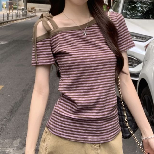 KUMI-Cold-Shoulder Short-Sleeve Striped Tee