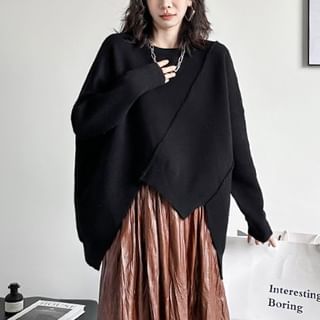 KUMI-Crewneck Asymmetrical Plain Sweater