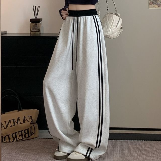 KUMI-Drawstring Waist Two Tone Baggy Sweatpants
