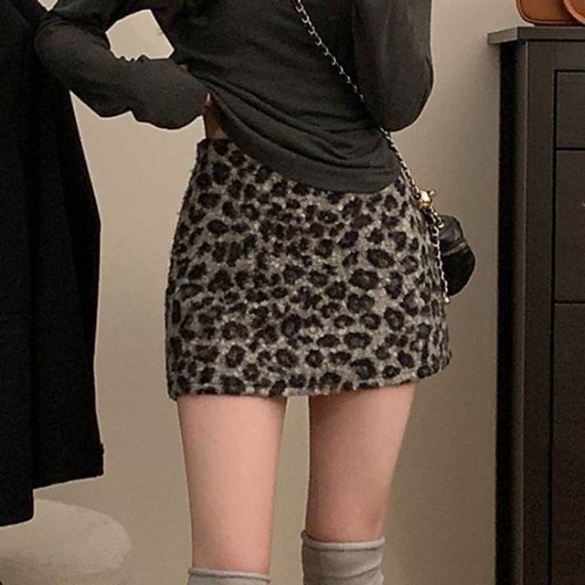 KUMI-High Rise Leopard Patterned Boucle Mini Pencil Skirt