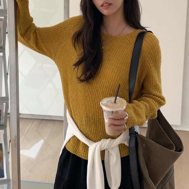 KUMI-Long-Sleeve Crew Neck Plain Knit Top