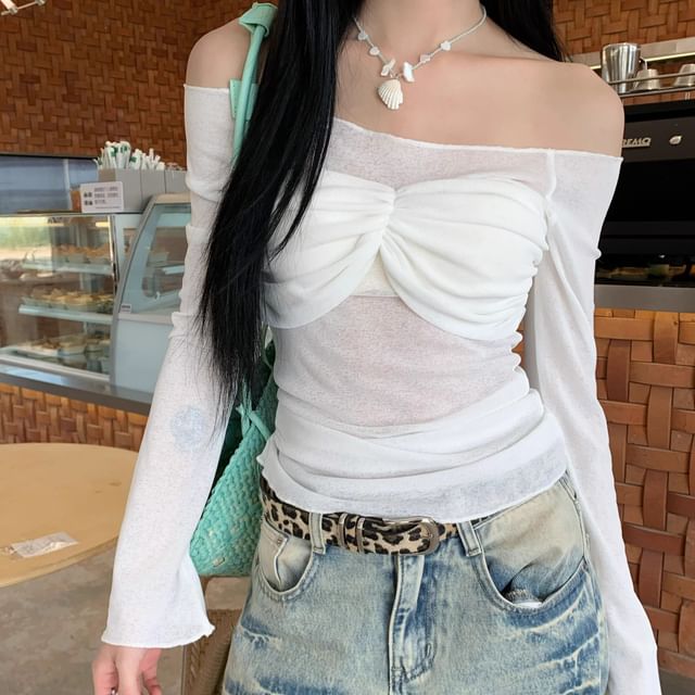 KUMI-Long-Sleeve Off Shoulder Plain Crop Top