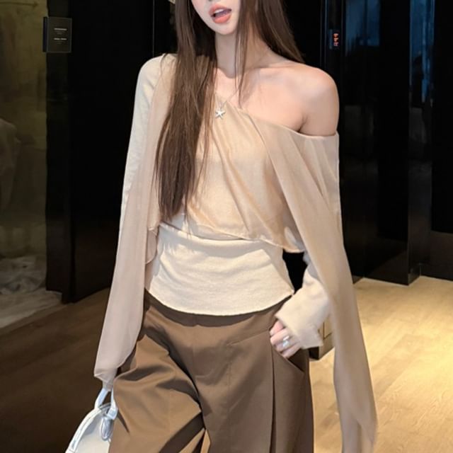 KUMI-Long Sleeve One Shoulder Plain Panel Top