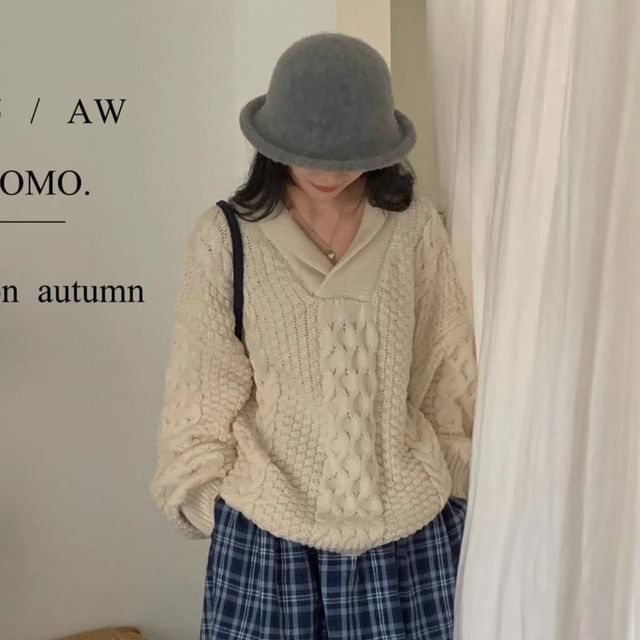 KUMI-Long-Sleeve V-Neck Plain Cable Knit Sweater