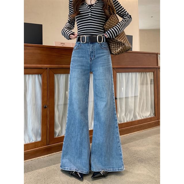 KUMI-Mid Rise Washed Bell Bottom Jeans