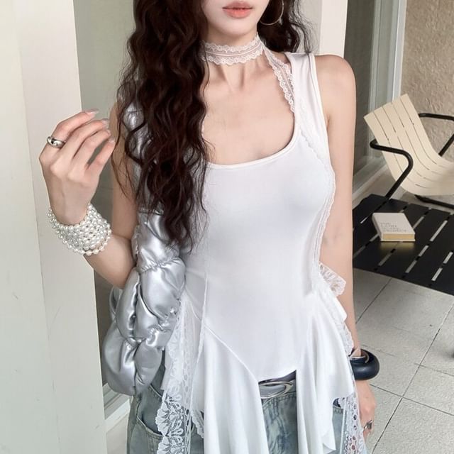 KUMI-Plain Scoop Neck Asymmetrical Hem Tank Top