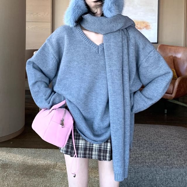 KUMI-Set Long-Sleeve V-Neck Plain Sweater Scarf