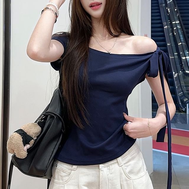 KUMI-Short Sleeve Off Shoulder Striped Crop Tee
