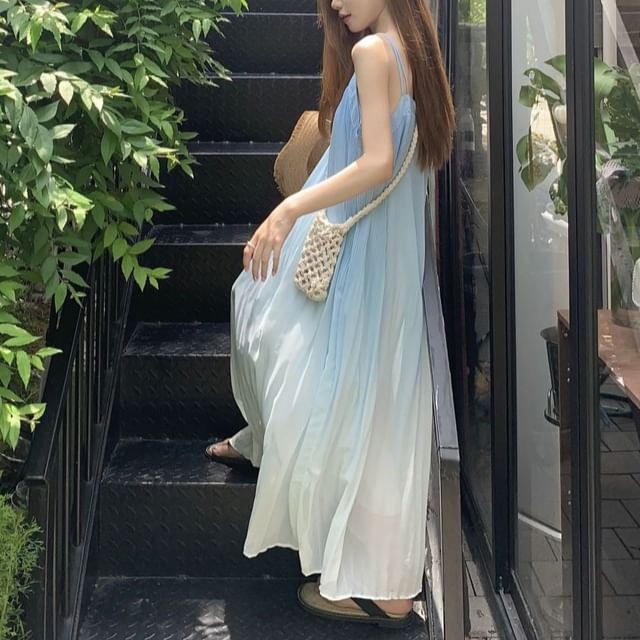 KUMI-Sleeveless Gradient Maxi A-Line Dress