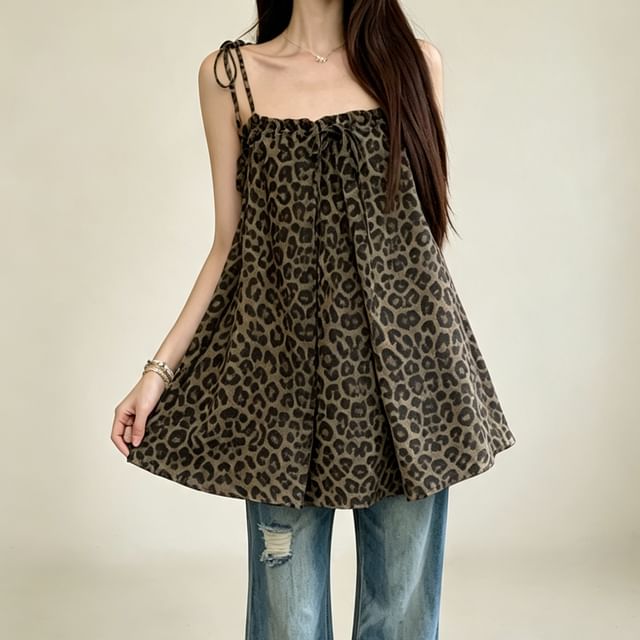 KUMI-Spaghetti Strap Leopard Print Pleated Long Camisole Top