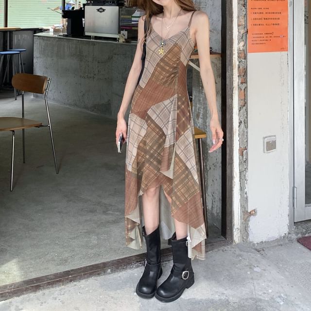 KUMI-Spaghetti Strap V-Neck Plaid Patchwork Asymmetrical Mesh A-Line Dress