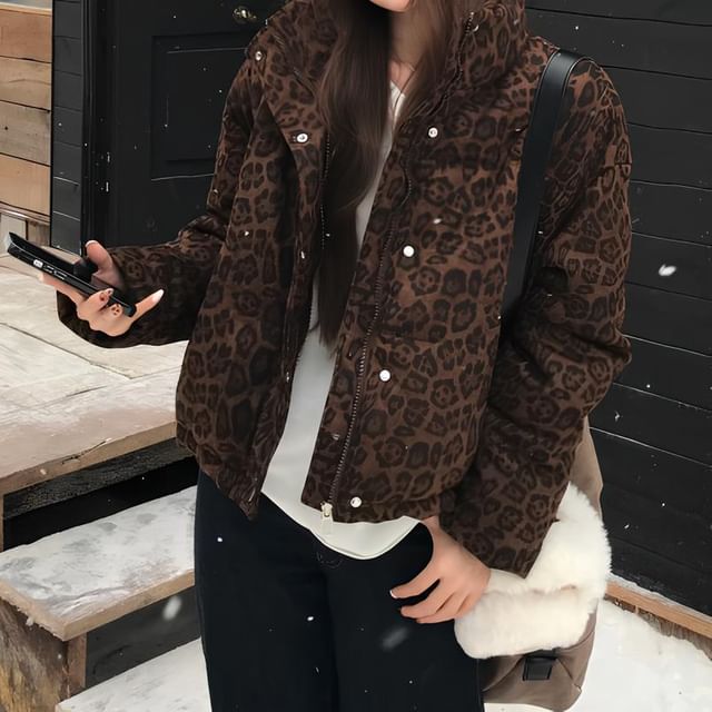 KUMI-Stand Collar Leopard Print Zip-Up Crop Puffer Jacket