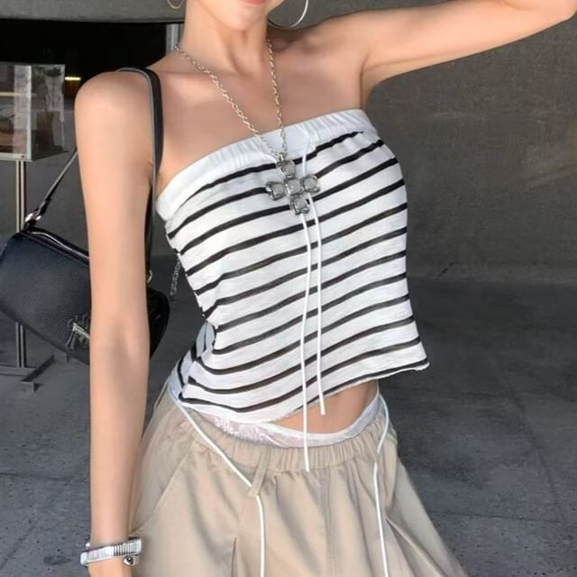 KUMI-Strapless Striped Crop Tube Top