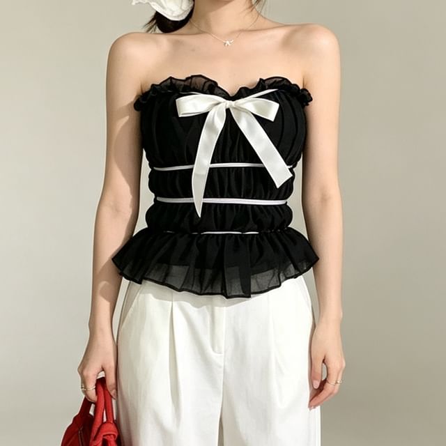 KUMI-Sweetheart Neck Ruffled Bow Tube Top