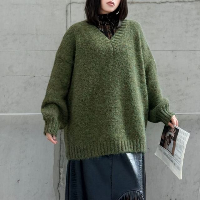 KUMI-V-Neck Plain Sweater