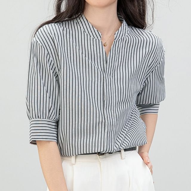 Lady Jean-34-Sleeve Stand Collar Striped Blouse
