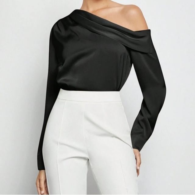 LaLaLadies-Long-Sleeve Off Shoulder Plain Blouse
