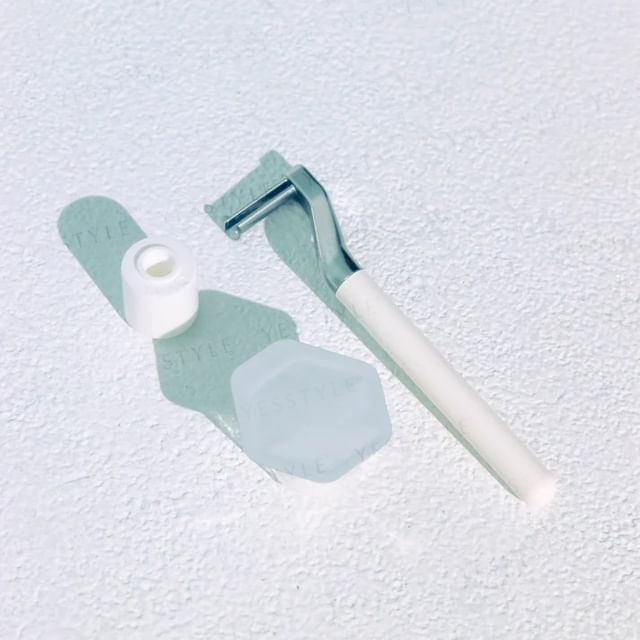 LE MOI-PEAU-HyaloSpark Derma Roller 02mm