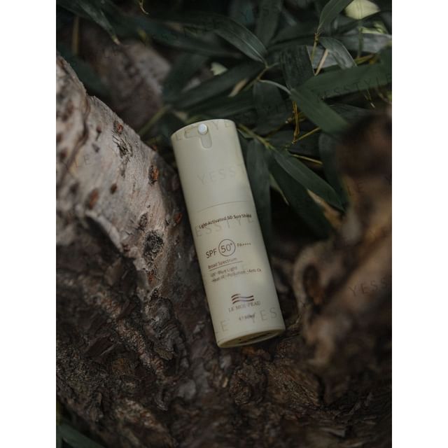 LE MOI-PEAU-Light-Activated 5D Sun Shield