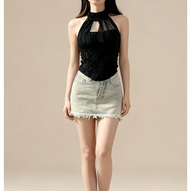 Lemongrass-Halter Neck Plain Lace Panel Tank Top