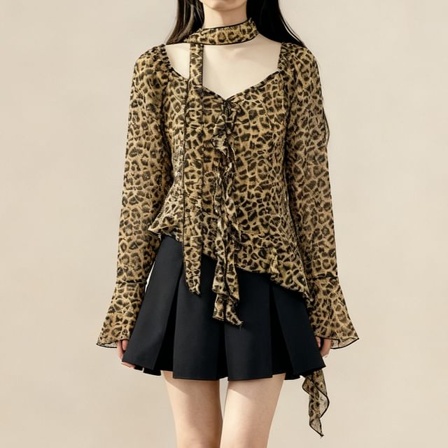 Lemongrass-Long-Sleeve V-Neck Leopard Print Blouse
