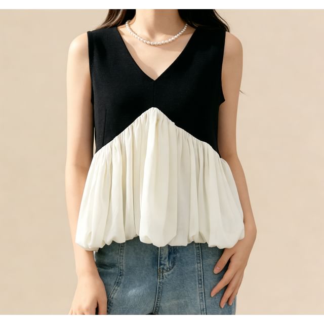Lemongrass-V-Neck Two Tone Bubble Hem Tank Top