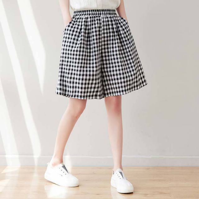 Lewwe-High Waist Gingham Shorts