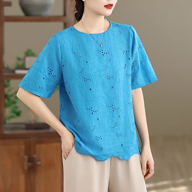 Lewwe-Short-Sleeve Crew Neck Lace Blouse