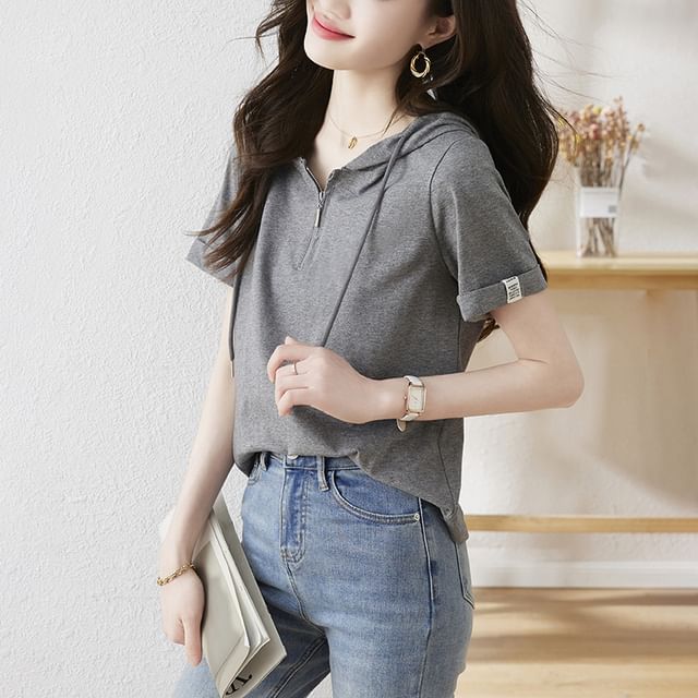 Lewwe-Short Sleeve Plain Hood Half Zip Top