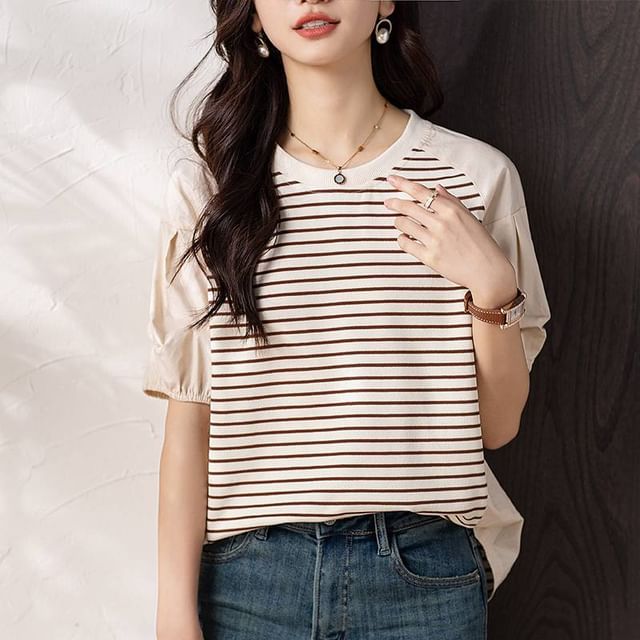 Lewwe-Short Sleeve Round Neck Striped Panel T-Shirt