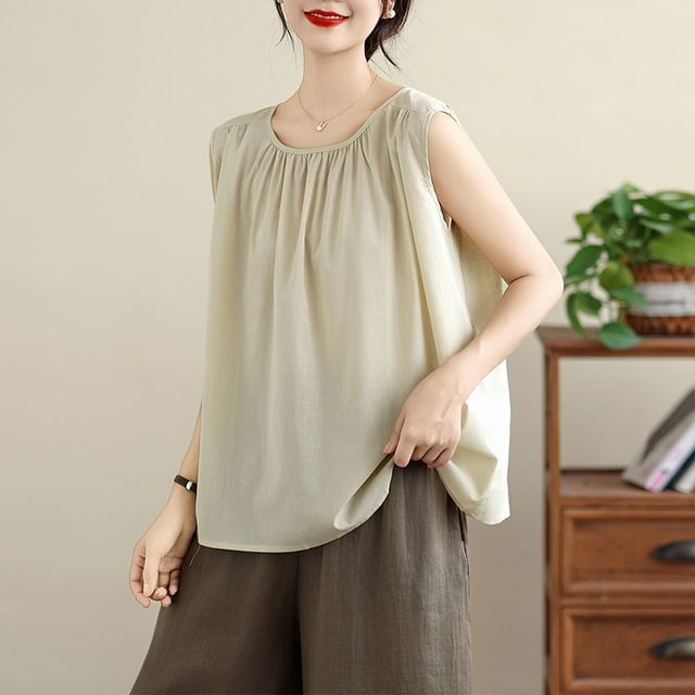 Lewwe-Sleeveless Plain Round Neck Shirred Top