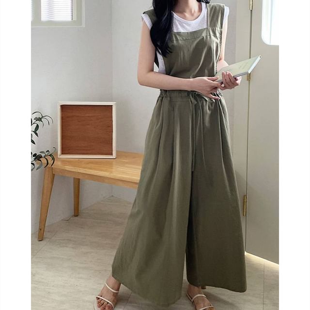 Lewwe-Sleeveless Plain Wide Leg Jumpsuit