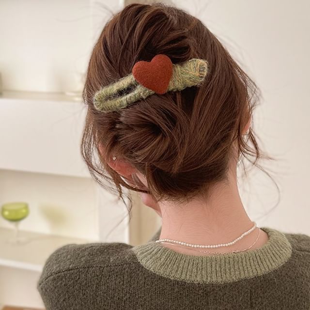 LIDO-Heart Yarn Hair Clip