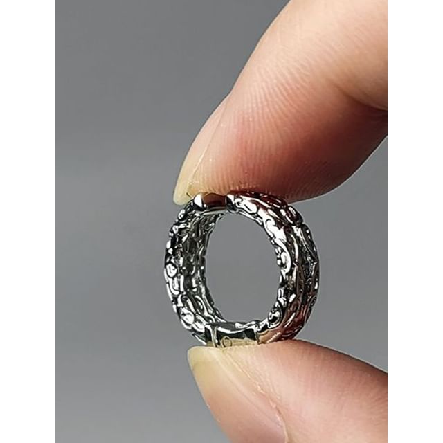 Lilafey-Textured Alloy Ear Cuff