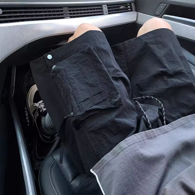 Lingaris-Mid Rise Plain Cargo Shorts