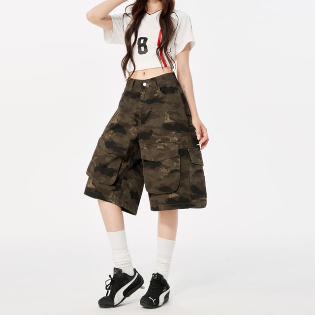Litoya-Mid Rise Camouflage Cargo Jorts