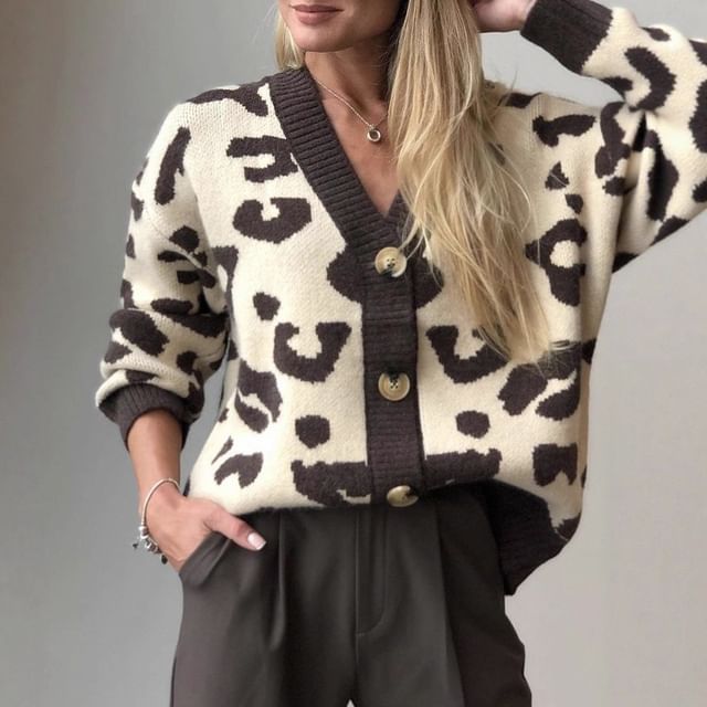 Litoya-V-Neck Leopard Print Cardigan