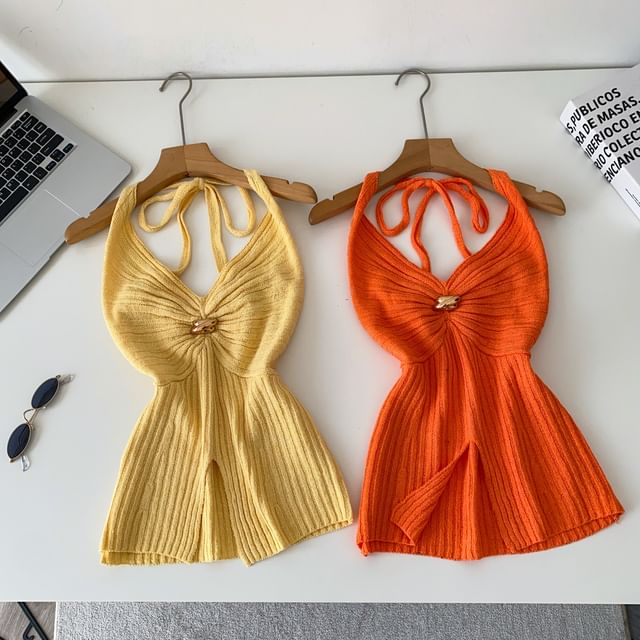 Lucuna-Halter V-Neck Plain Open Back Slit Knit Top
