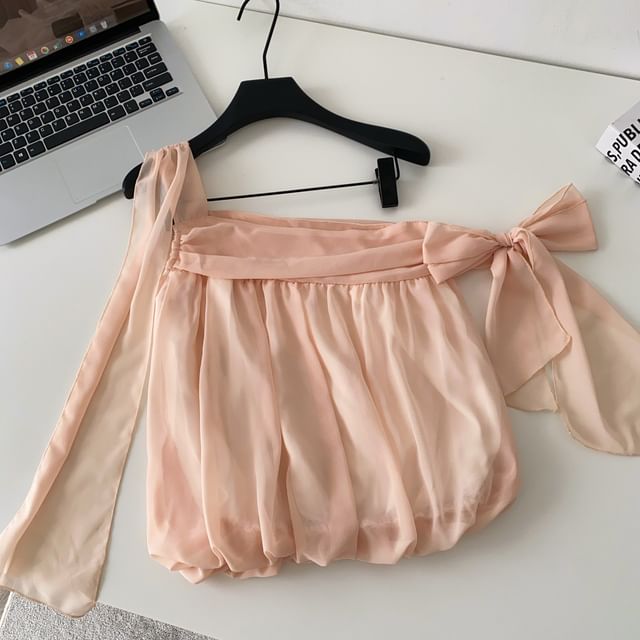 Lucuna-Sleeveless Chiffon Plain Crop Blouse