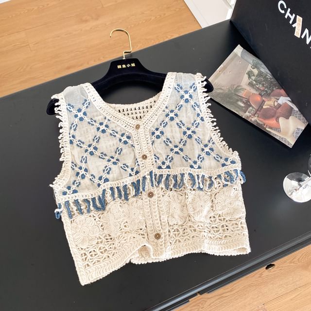 Lucuna-V-Neck Button-Up Sweater Vest