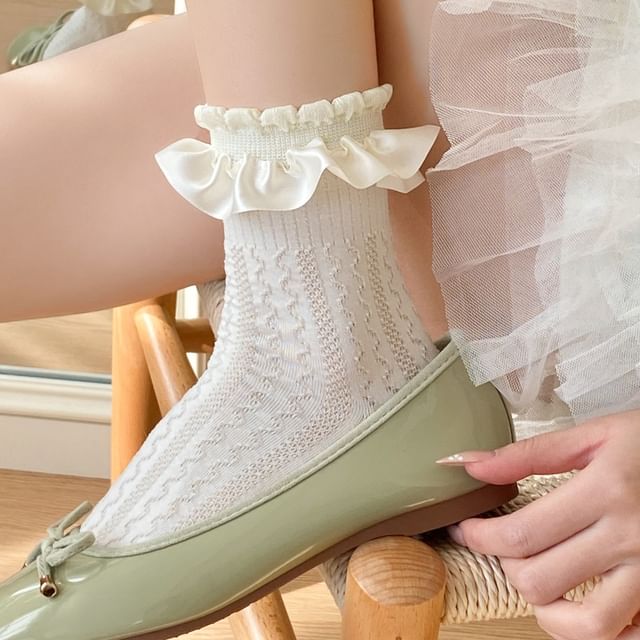 Lychee-Lace Panel Crew Socks Plain Ruffle Trim Socks