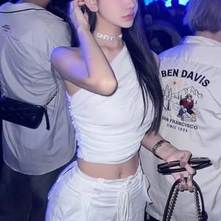 Maisee-One-Shoulder Plain Shirred Crop Top