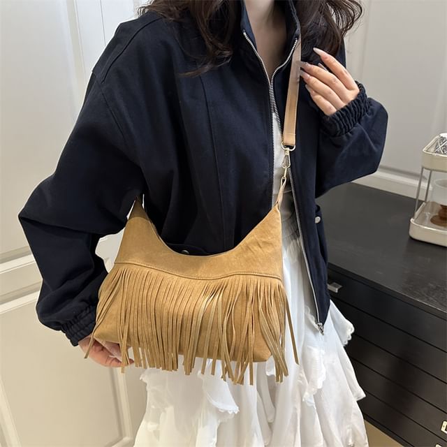 Maorong-Fringed Shoulder Bag