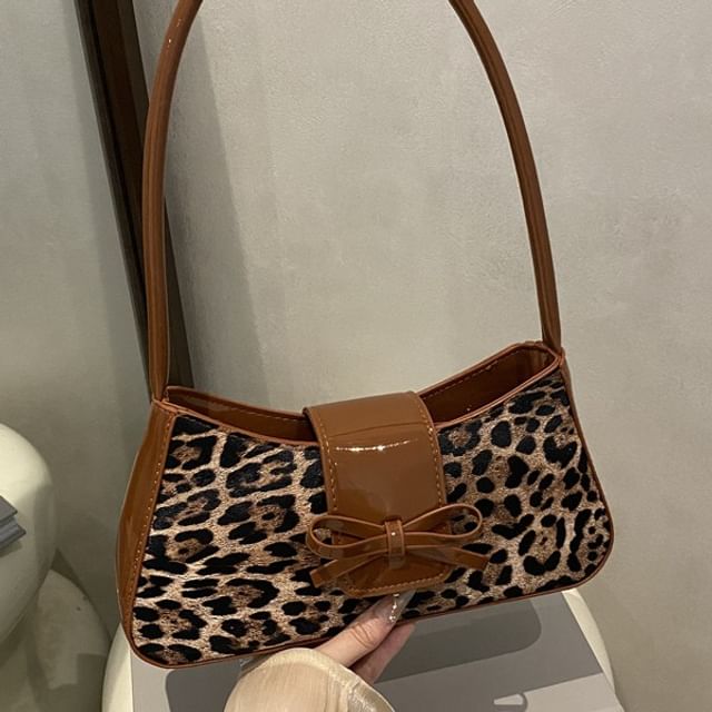 Maorong-Leopard Print Faux Leather Shoulder Bag
