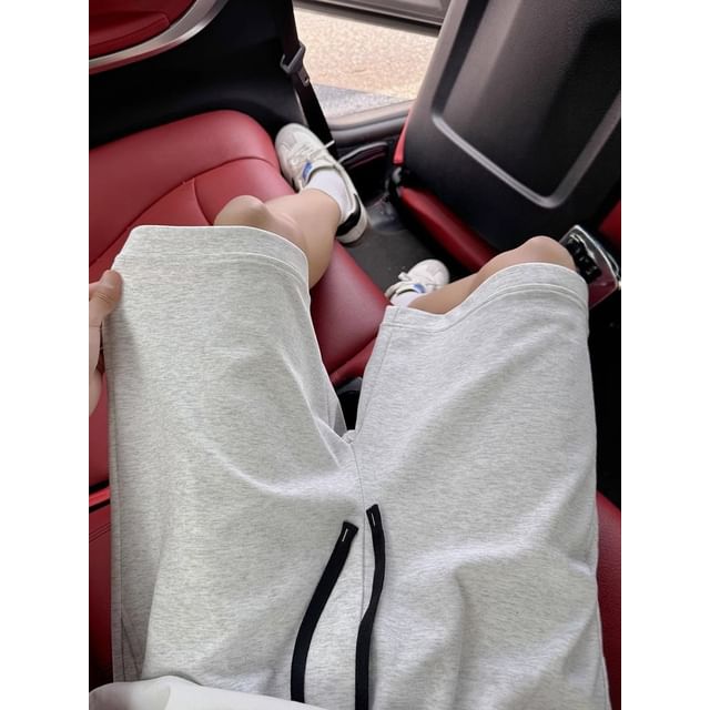 Maxelane-Drawstring Waist Plain Sweatshorts
