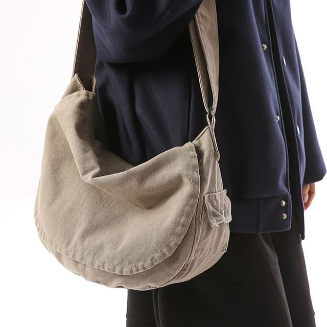 Melois-Plain Flap Crossbody Bag