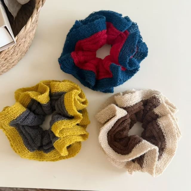 Mentosi-Contrast Trim Knit Scrunchie