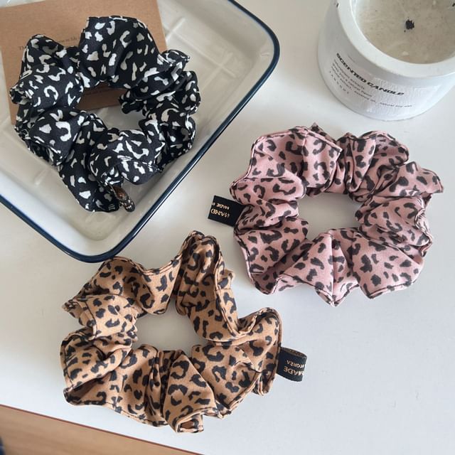 Mentosi-Leopard Print Fabric Scrunchie