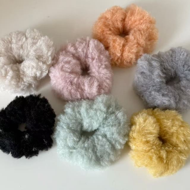 Mentosi-Plain Chenille Scrunchie