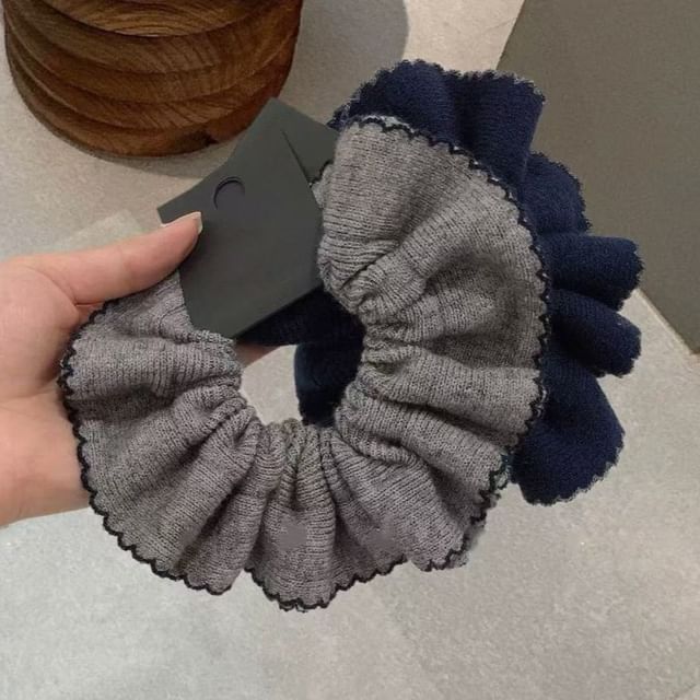 Mentosi-Plain Fabric Scrunchie